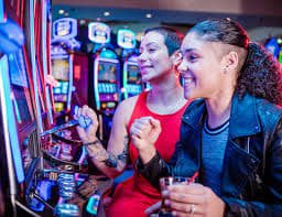 LuxeBet77 VIP Cashback Bonus မြန်မာကစားသမားများ ရရှိနေသောမြင်ကွင်း